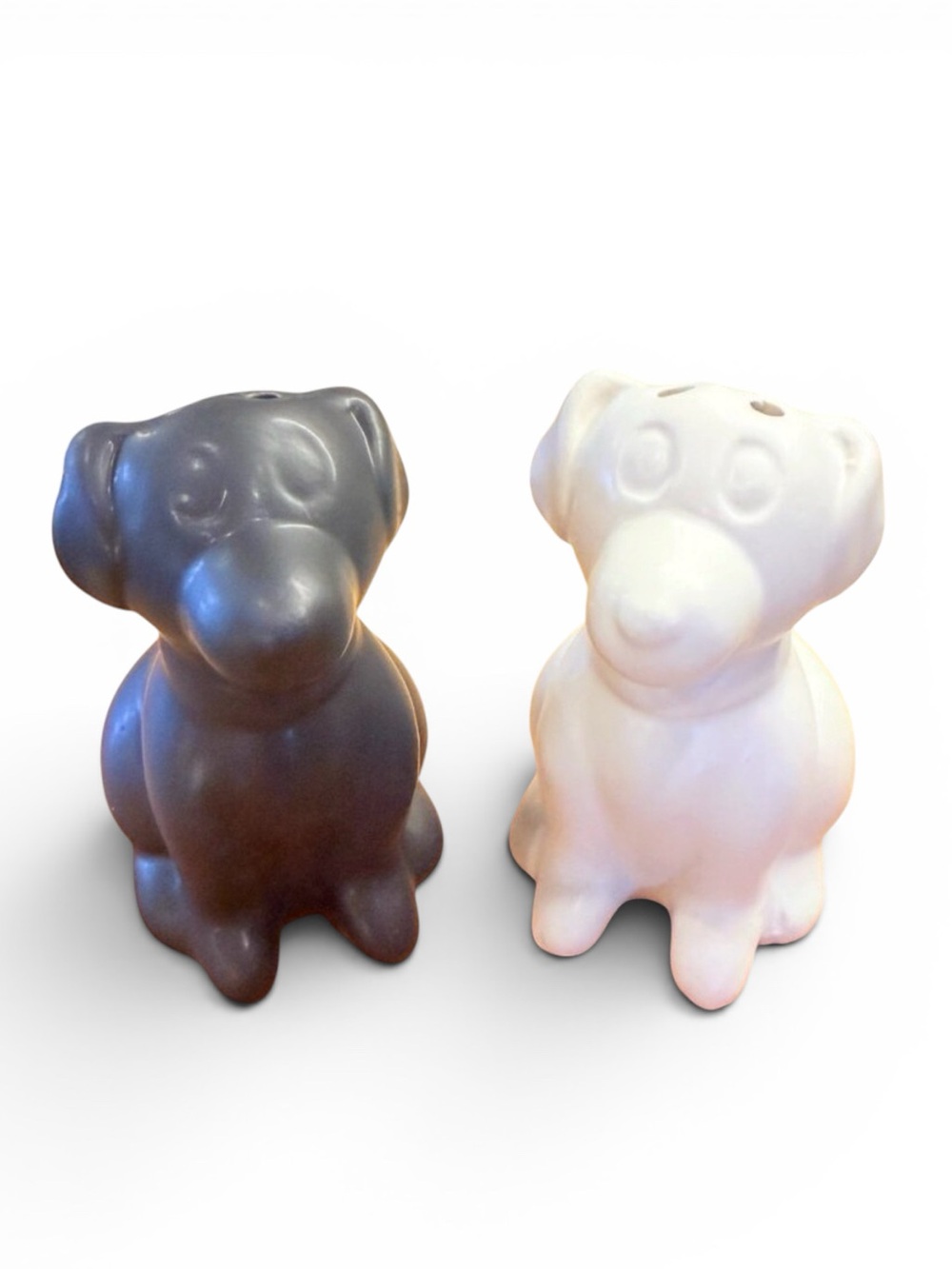 NWT Dog Salt & Pepper Shakers • Ceramic Black & White • Farmhouse